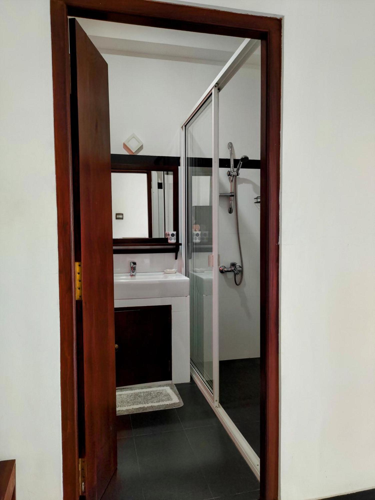 Aurora Hotel Hikkaduwa Kültér fotó
