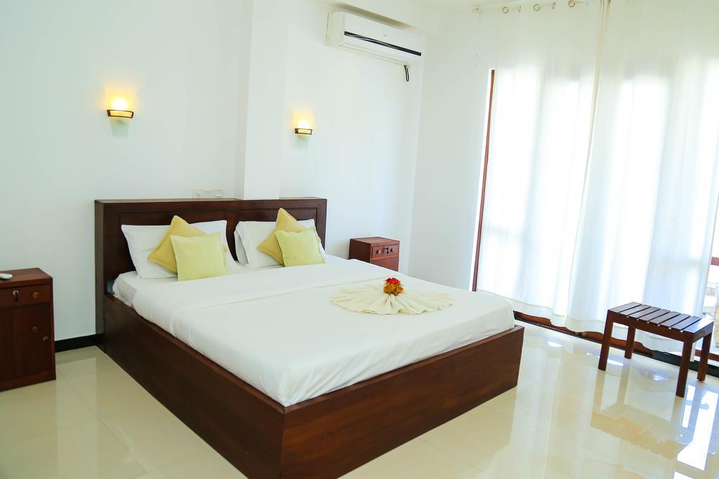 Aurora Hotel Hikkaduwa Kültér fotó